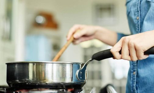 Evde gazlı ocaklarda yemek pişirmek astıma yol açıyor