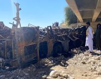 Pakistan’da otobüs kazası: 44 kişi hayatını kaybetti