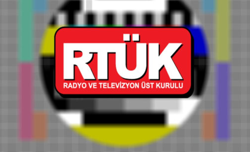 RTÜK, depremle ilgili ihmal ve eleştirileri haberleştiren kanallara ceza yağdırdı: Halk TV, Tele 1, Fox TV…