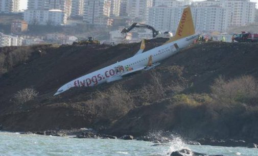Trabzon’da pisten çıkan uçağın pilotu yardımcısını suçladı