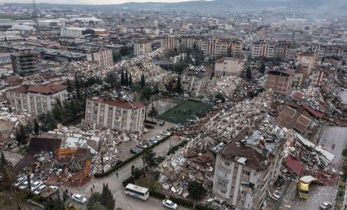 Erdoğan depremlerdeki can kaybının 47 bini geçtiğini açıkladı