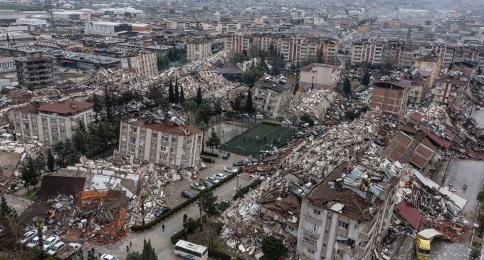 Erdoğan depremlerdeki can kaybının 47 bini geçtiğini açıkladı