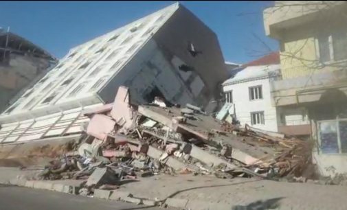 Prof. Sözbilir büyük yıkımın nedenini açıkladı: Binalar, sıvılaşma tehlikesi giderilmeden projelendirilip inşa edilmiş!