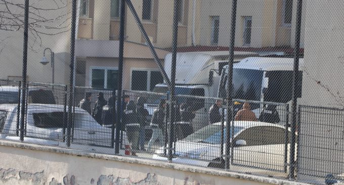 Diyarbakır’da deprem soruşturmasında 15 kişi tutuklandı