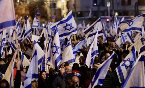 İsrail’de Netanyahu hükümetinin yargı düzenlemesine karşı kitlesel protesto