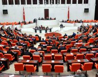 “Yabancıların mülk edinmesi kontrole alınmalı” önerisi AKP-MHP oylarıyla reddedildi
