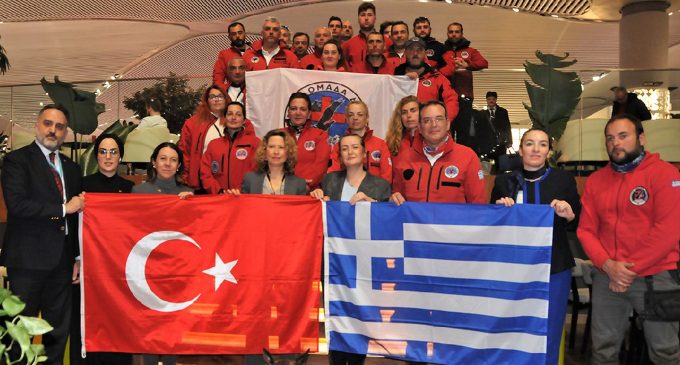 Yunan kurtarma ekibi ülkelerine döndü: Türk halkından çok ilgi gördük, kendimizi güvende hissettik