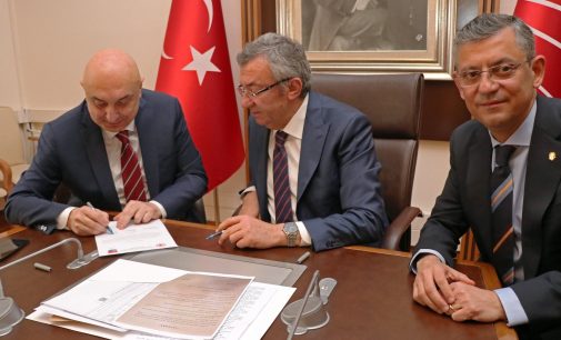 Kılıçdaroğlu’nun cumhurbaşkanı adaylığı için YSK’ye resmen başvuruldu