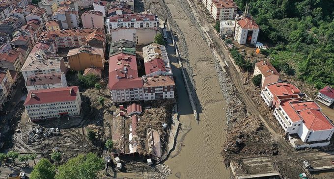 Deprem bölgesindeki sel felaketinde can kaybı artmaya devam ediyor