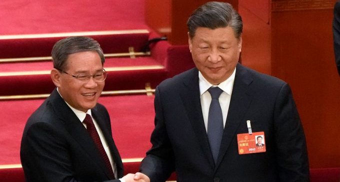 Çin’in yeni başbakanı Li Çiang oldu