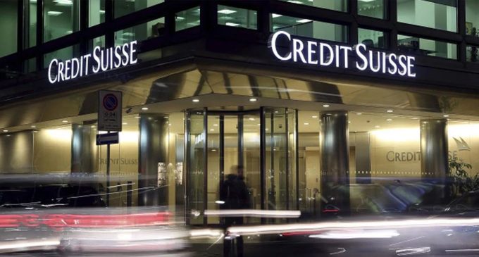 İsviçreli bankacılık devi UBS, çöküşün eşiğindeki Credit Suisse’i satın aldı