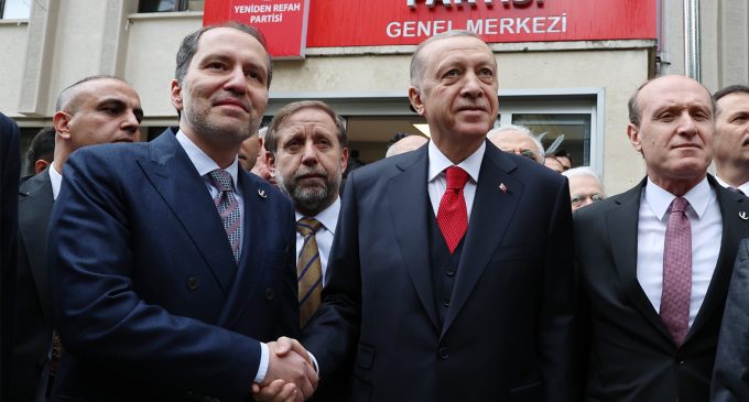 Erdoğan, Cumhur İttifakı’na katılan Yeniden Refah Partisi’ni ziyaret etti