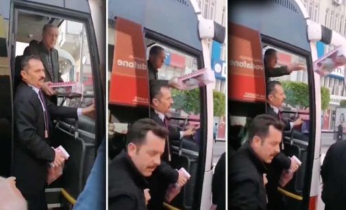 Geleneği bozmadı: Erdoğan bu kez vatandaşlara çay yerine oyuncak fırlattı!