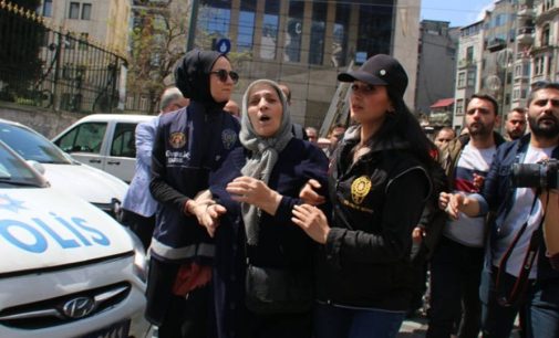 Polis bayramda da Cumartesi Anneleri’ne saldırdı: 16 yurttaşı gözaltına aldılar