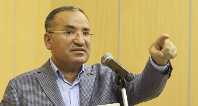 Adalet Bakanı Bozdağ, Abdullah Öcalan ile görüşme iddiasını yalanladı