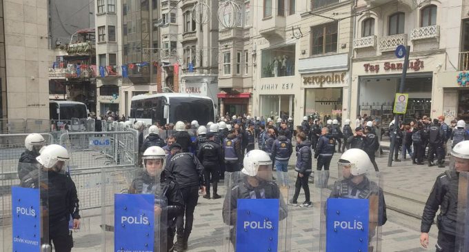 Cumartesi Anneleri’ne yine polis saldırdı: Çok sayıda yurttaş gözaltına alındı