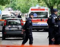 Sırbistan’da yedinci sınıf öğrencisi okula silahlı saldırı düzenledi: Sekizi çocuk dokuz ölü!