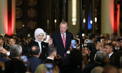 Sarayda Erdoğan için “göreve başlama töreni” düzenlendi: Törende “yeni anayasa” mesajı…