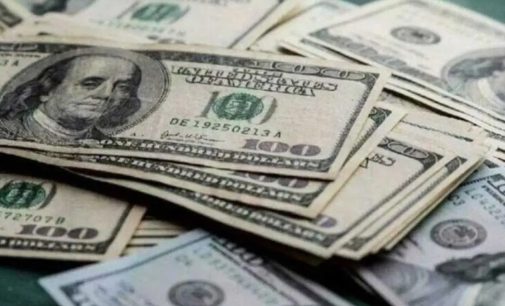 Yeni hafta rekorla başladı: Dolar kurunda aylık yükseliş 4 lirayı geçti