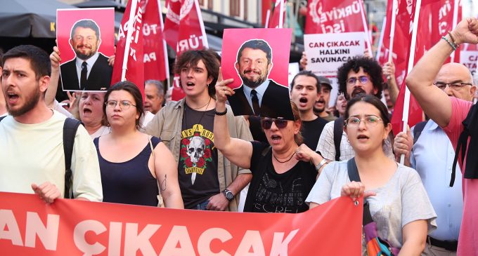TİP’ten 36 kentte Hatay Milletvekili Can Atalay eylemi